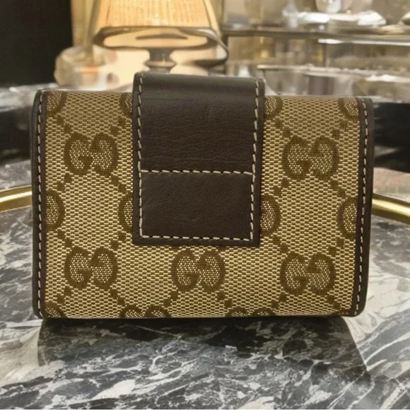 GUCCI GG Vintage Heart 6‑Ring Key Case | Beige GG Canvas Leather - Picture 2 of 12